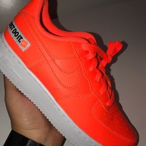 NEW RARE Kids Nike Air Force 1, Size 2Y